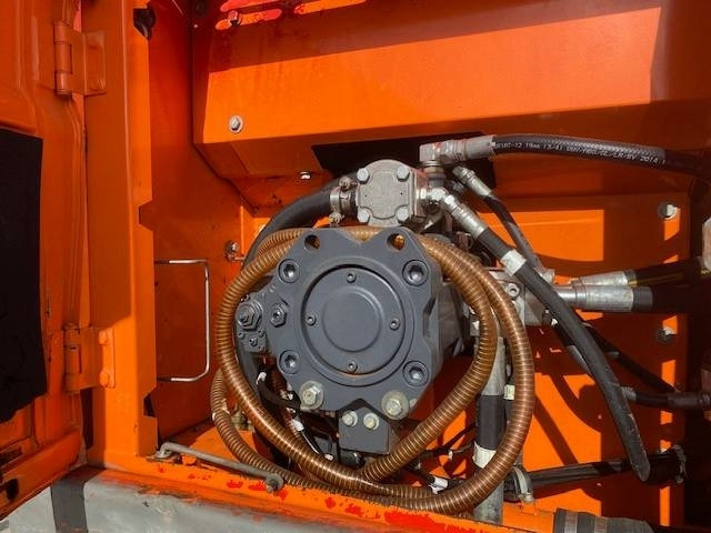 Crawler excavator Doosan DX 235 LC: picture 14