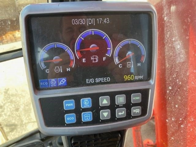 Crawler excavator Doosan DX 235 LC: picture 26