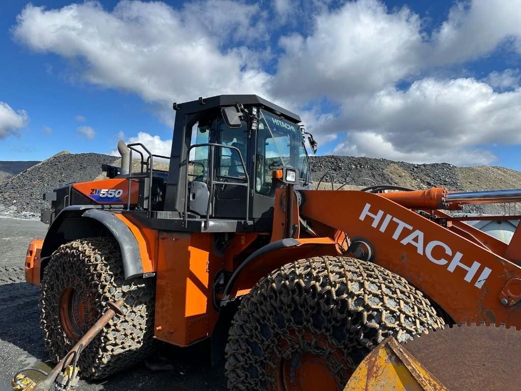 Hitachi ZW 550 - Wheel loader: picture 3 Hitachi ZW 550 - Wheel loader: picture 3