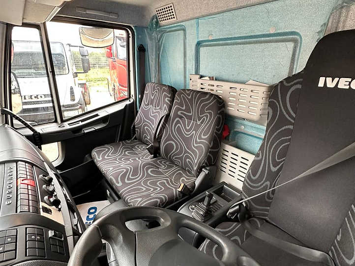 Eurocargo 100e22 - Box truck: picture 5 Eurocargo 100e22 - Box truck: picture 5