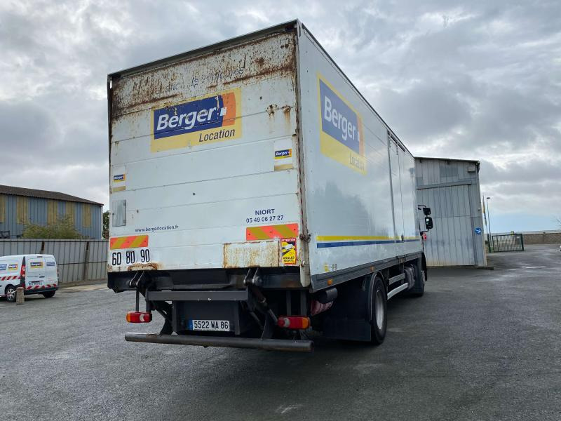 RENAULT PREMIUM 320 CV FOURGON - Box truck: picture 2 RENAULT PREMIUM 320 CV FOURGON - Box truck: picture 2