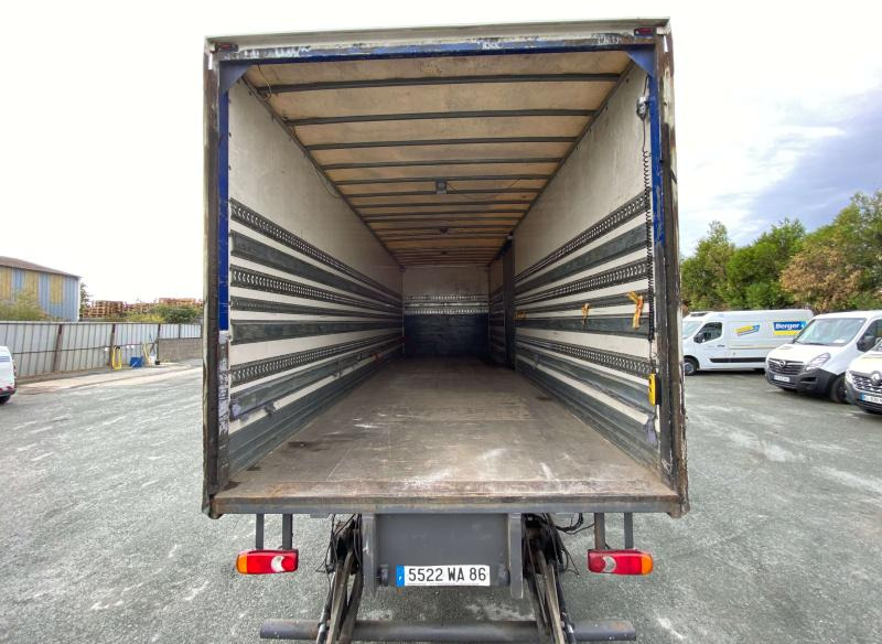 RENAULT PREMIUM 320 CV FOURGON - Box truck: picture 4 RENAULT PREMIUM 320 CV FOURGON - Box truck: picture 4