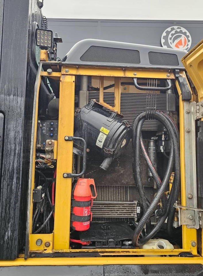 Crawler excavator CAT 320 EL RR: picture 28