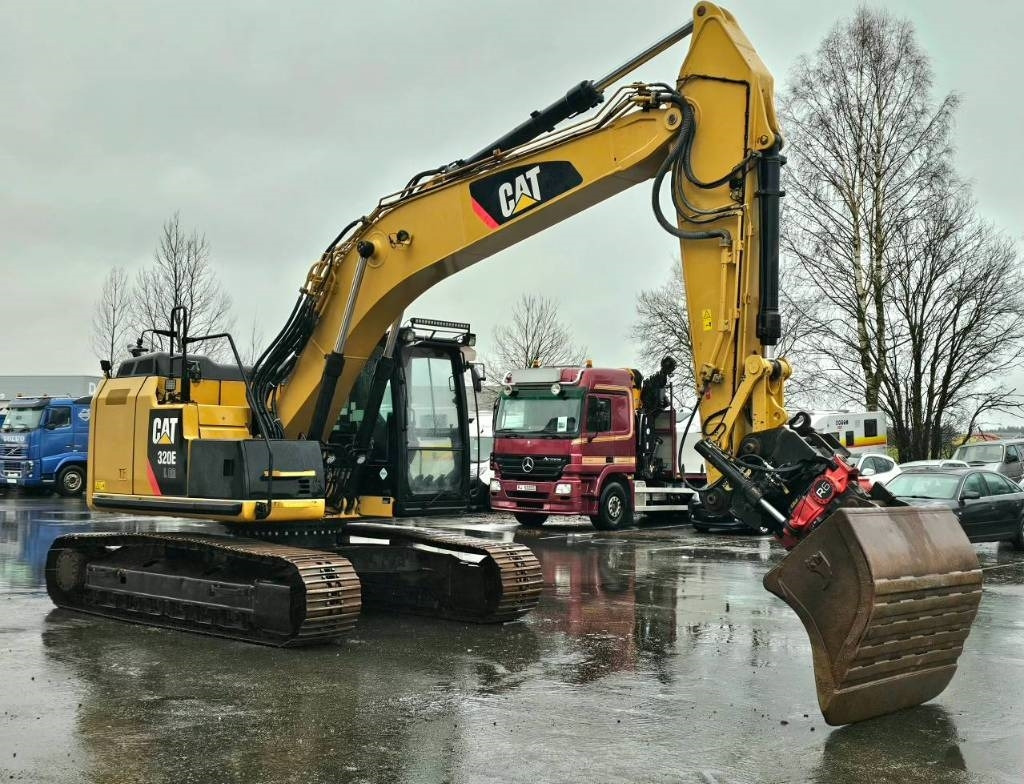 Crawler excavator CAT 320 EL RR: picture 8