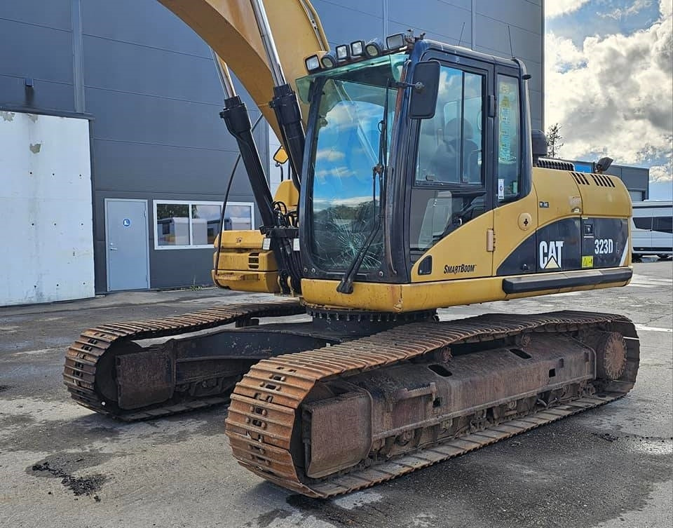 CAT 323 D L  leasing CAT 323 D L: picture 9