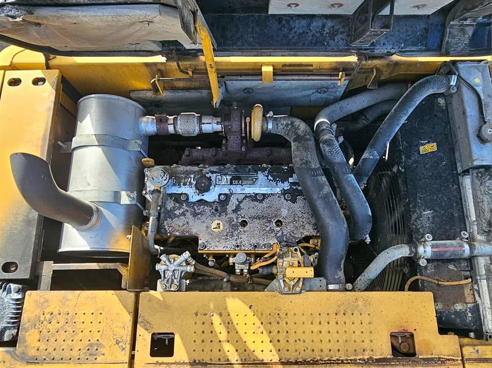 CAT 323 D L  leasing CAT 323 D L: picture 19