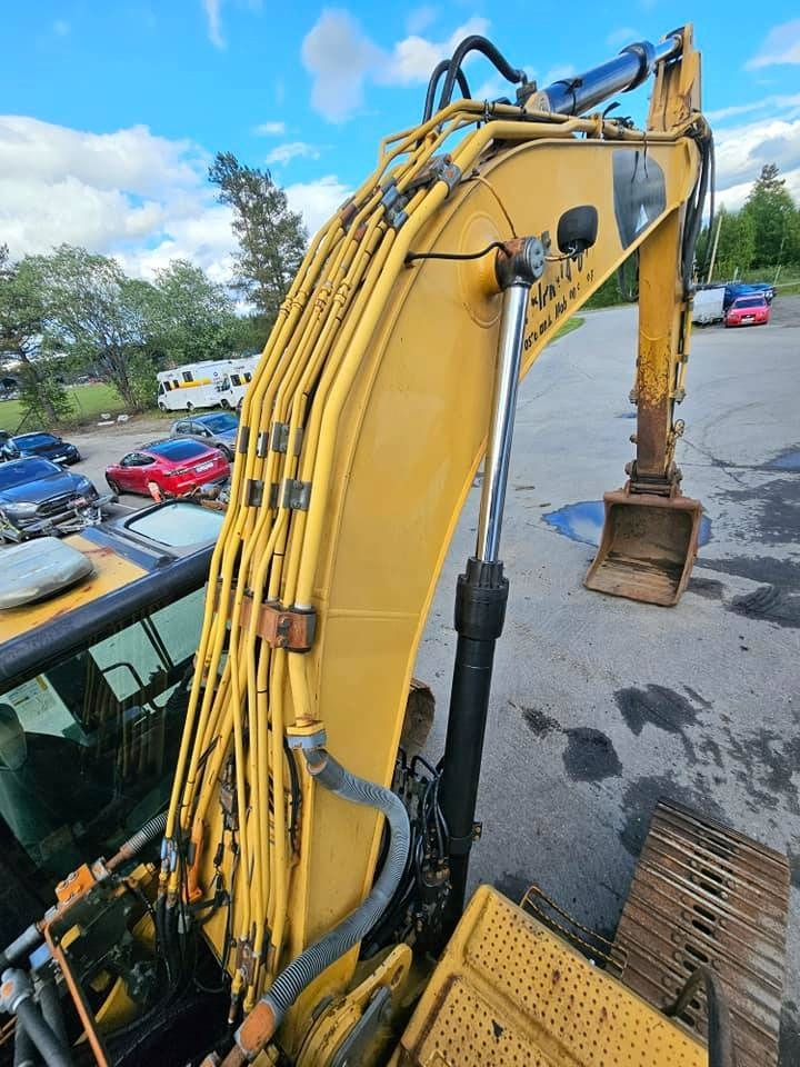 CAT 323 D L  leasing CAT 323 D L: picture 16