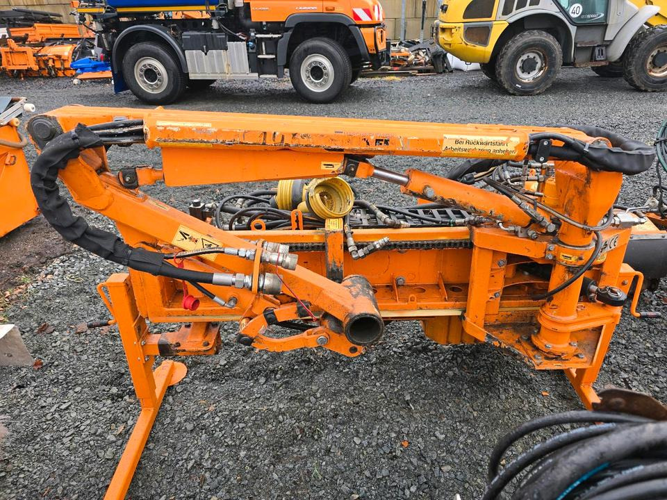 Dücker UNA 200 Mähausleger Böschungsmulcher Böschungsmäher Seitenmulcher Multicar Ladog Bucher Unimog - Boom mower: picture 2 Dücker UNA 200 Mähausleger Böschungsmulcher Böschungsmäher Seitenmulcher Multicar Ladog Bucher Unimog - Boom mower: picture 2