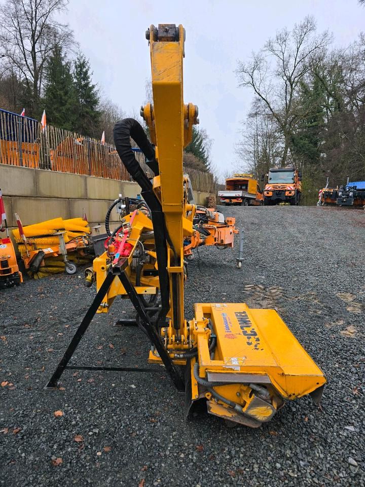 McConnel PA48 MK2 Mähausleger Mc Connel Böschungsmäher Böschungsmulcher Hangmäher für Traktor - Boom mower: picture 5 McConnel PA48 MK2 Mähausleger Mc Connel Böschungsmäher Böschungsmulcher Hangmäher für Traktor - Boom mower: picture 5