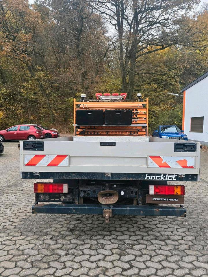 Mercedes-Benz Vario 613D Bluetec 5 Pritsche Doka LKW - Open body delivery van, Combi van: picture 3 Mercedes-Benz Vario 613D Bluetec 5 Pritsche Doka LKW - Open body delivery van, Combi van: picture 3