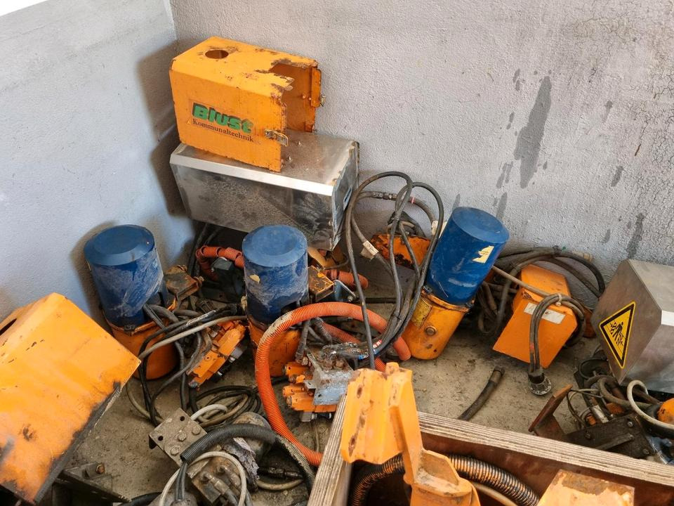 Schneepflughydraulik Schmidt Beilhack Elektrohydraulik Schneepflüge Schneeschild Schneeschieber LKW Unimog Bordcomputer Steuerung - ECU for Municipal/ Special vehicle: picture 2 Schneepflughydraulik Schmidt Beilhack Elektrohydraulik Schneepflüge Schneeschild Schneeschieber LKW Unimog Bordcomputer Steuerung - ECU for Municipal/ Special vehicle: picture 2