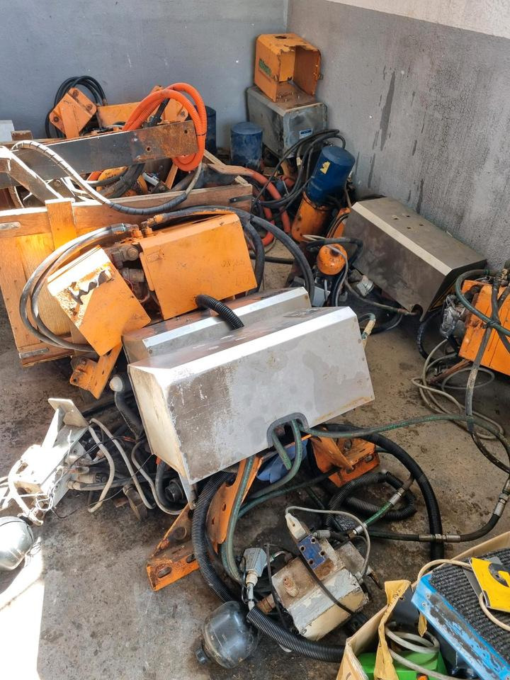 Schneepflughydraulik Schmidt Beilhack Elektrohydraulik Schneepflüge Schneeschild Schneeschieber LKW Unimog Bordcomputer Steuerung - ECU for Municipal/ Special vehicle: picture 4 Schneepflughydraulik Schmidt Beilhack Elektrohydraulik Schneepflüge Schneeschild Schneeschieber LKW Unimog Bordcomputer Steuerung - ECU for Municipal/ Special vehicle: picture 4