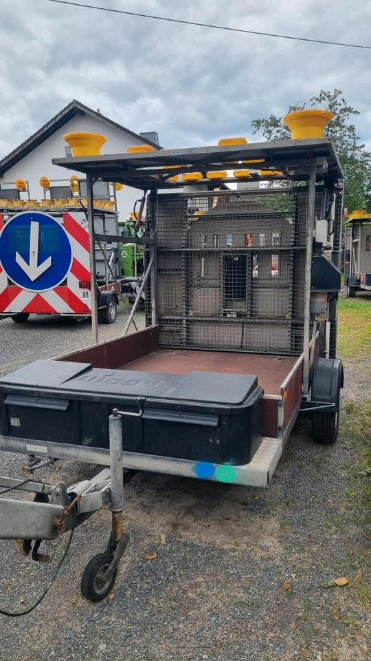 Nissen VZ616 Absperrtafel LED Funkwarnmeldeanlage Sperrwand Sperrtafel Verkehrsleittafel Verkehrsleitanhänger Verkehrssicherungsanhänger Leittafel Verkehrssicherung Vorwarner Vorwarntafel ABT - Trailer: picture 4 Nissen VZ616 Absperrtafel LED Funkwarnmeldeanlage Sperrwand Sperrtafel Verkehrsleittafel Verkehrsleitanhänger Verkehrssicherungsanhänger Leittafel Verkehrssicherung Vorwarner Vorwarntafel ABT - Trailer: picture 4
