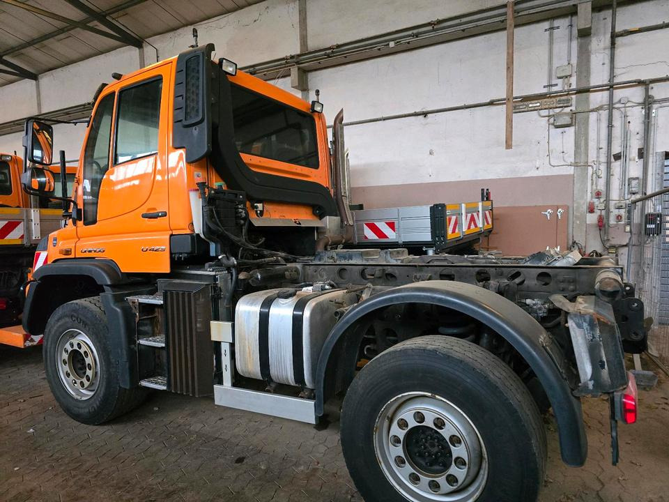Unimog U423 EAS NKS-Z-UGE-43 Mercedes-Benz 405/10 405/12 UGE Mercedes-Benz U 318 323 327 423 427 429 430 EasyDrive Variopilot - Cab chassis truck, Municipal/ Special vehicle: picture 2 Unimog U423 EAS NKS-Z-UGE-43 Mercedes-Benz 405/10 405/12 UGE Mercedes-Benz U 318 323 327 423 427 429 430 EasyDrive Variopilot - Cab chassis truck, Municipal/ Special vehicle: picture 2