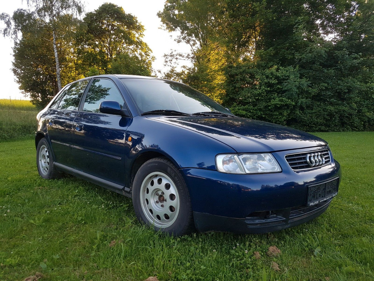 Audi A3 1.9TDI *4-TÜREN*KLIMAAUTOMATIK*AHK* - Sedan: picture 1 Audi A3 1.9TDI *4-TÜREN*KLIMAAUTOMATIK*AHK* - Sedan: picture 1