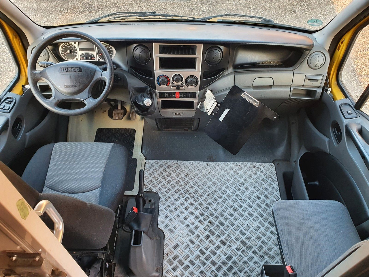 Iveco Daily Koffer Luftfeder Automatik 1.Hd. Integral - Car: picture 5 Iveco Daily Koffer Luftfeder Automatik 1.Hd. Integral - Car: picture 5