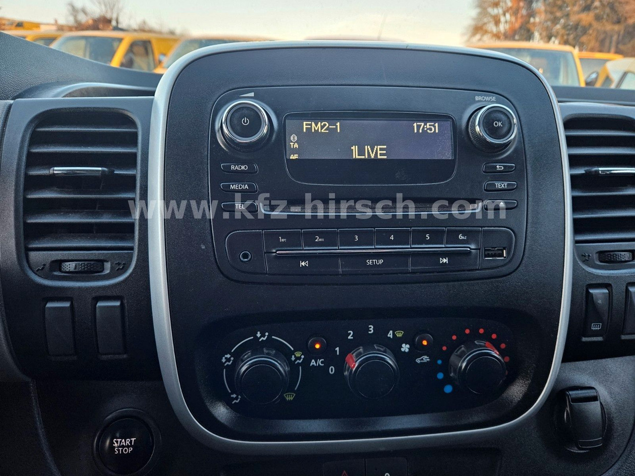 Small van Renault Trafic 2xSchiebetüre|1.Hd.|Klima|PDC|Bluetooth|: picture 11