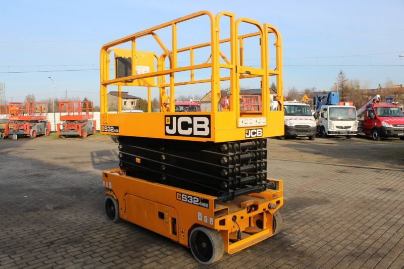 JCB podnośnik nożycowy elektryczny 12 m JCB S3246E electric scissor lift - Scissor lift: picture 3 JCB podnośnik nożycowy elektryczny 12 m JCB S3246E electric scissor lift - Scissor lift: picture 3