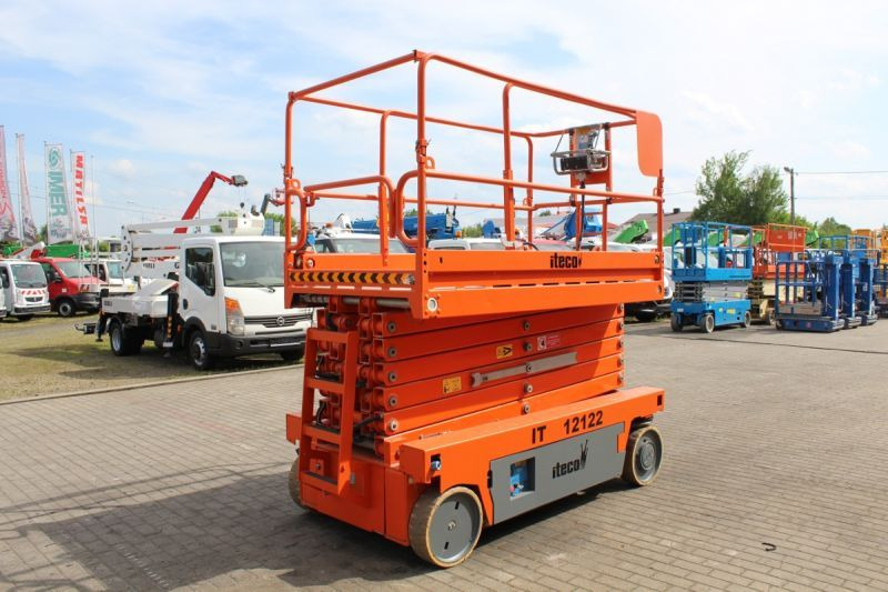 Podnośnik nożycowy elektryczny 14 m Imer/Iteco IT12122 - Scissor lift: picture 3 Podnośnik nożycowy elektryczny 14 m Imer/Iteco IT12122 - Scissor lift: picture 3