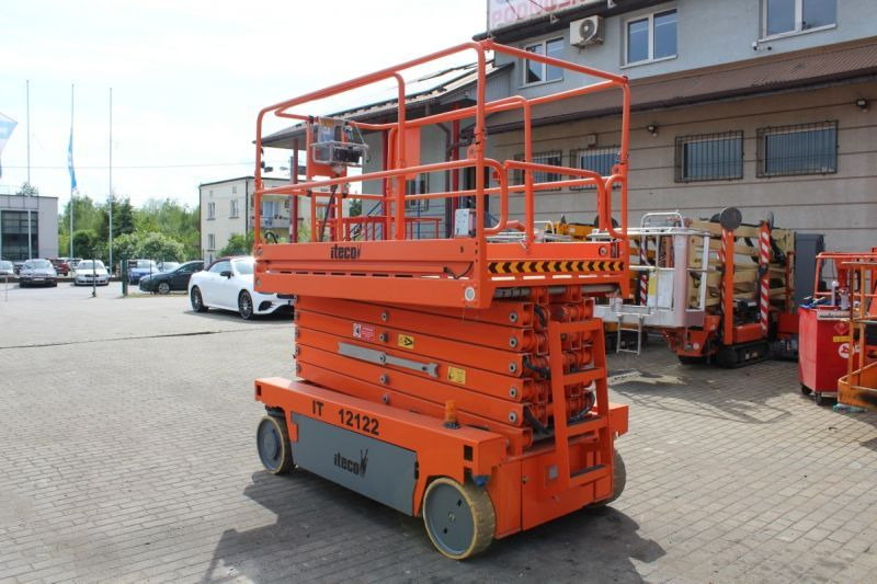 Podnośnik nożycowy elektryczny 14 m Imer/Iteco IT12122 - Scissor lift: picture 4 Podnośnik nożycowy elektryczny 14 m Imer/Iteco IT12122 - Scissor lift: picture 4