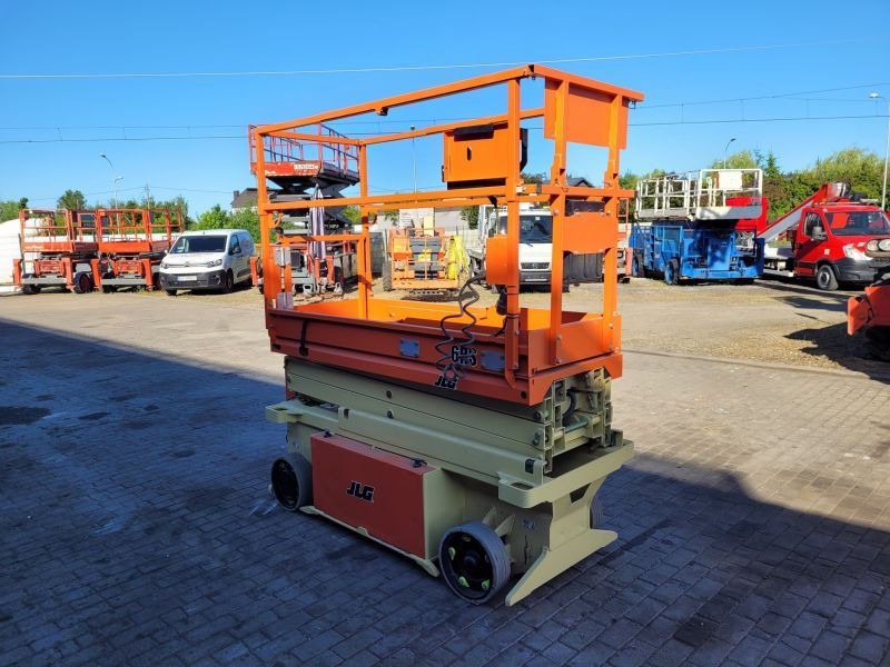 Podnośnik nożycowy elektryczny 8 m JLG 6RS - Scissor lift: picture 2 Podnośnik nożycowy elektryczny 8 m JLG 6RS - Scissor lift: picture 2