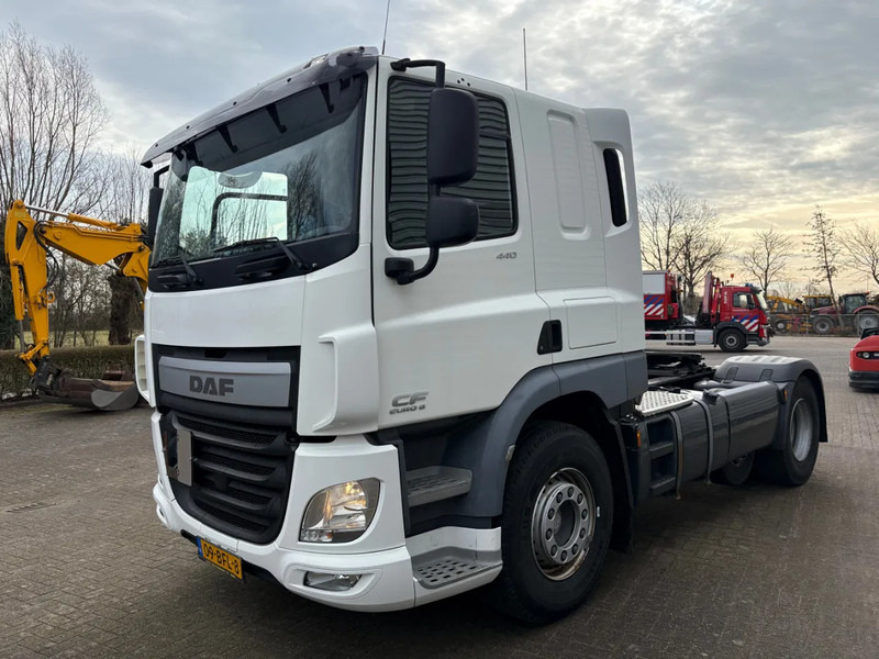 DAF CF 440 6x2 / HOLLAND TRUCK / LOW KM / NEW APK - TUV / BULK COMPRESSOR / ADR I II III / - Tractor unit: picture 2 DAF CF 440 6x2 / HOLLAND TRUCK / LOW KM / NEW APK - TUV / BULK COMPRESSOR / ADR I II III / - Tractor unit: picture 2