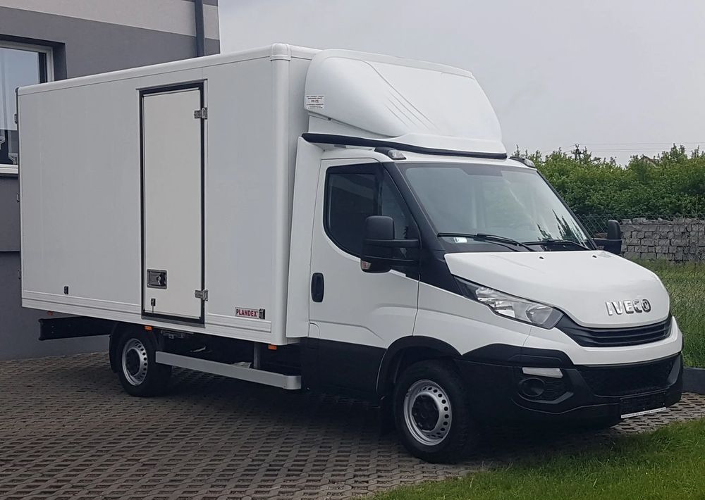 Iveco DAILY 3,0 KLIMA 8EP KONTENER 4,22x2,10x2,11 AC KRAJOWY DMC 3500 KG 35S15 - Closed box van: picture 1 Iveco DAILY 3,0 KLIMA 8EP KONTENER 4,22x2,10x2,11 AC KRAJOWY DMC 3500 KG 35S15 - Closed box van: picture 1