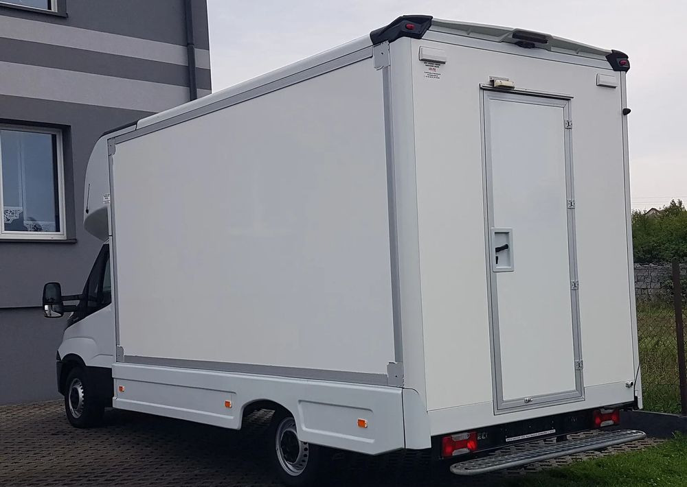 Iveco DAILY KONTENER NISKOPODŁOGOWY 4,31x2,24x2,43 FOODTRUCK SKLEP KAMPER KLIMA BAR KONIOWÓZ - Closed box van: picture 3 Iveco DAILY KONTENER NISKOPODŁOGOWY 4,31x2,24x2,43 FOODTRUCK SKLEP KAMPER KLIMA BAR KONIOWÓZ - Closed box van: picture 3