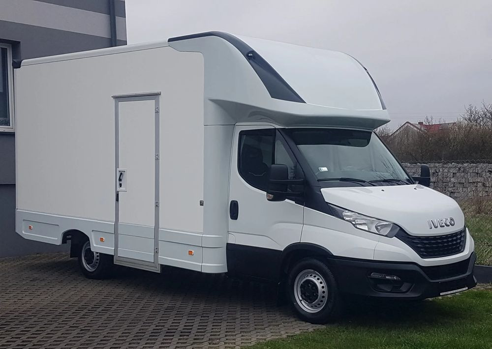 Iveco DAILY KONTENER NISKOPODŁOGOWY 4,43x2,23x2,42 SKLEP BAR FOODTRUCK KAMPER KLIMA - Closed box van: picture 1 Iveco DAILY KONTENER NISKOPODŁOGOWY 4,43x2,23x2,42 SKLEP BAR FOODTRUCK KAMPER KLIMA - Closed box van: picture 1
