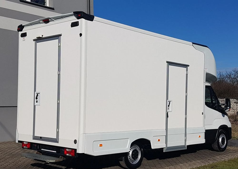 Iveco DAILY KONTENER NISKOPODŁOGOWY 4,43x2,23x2,42 SKLEP FOODTRUCK BAR KLIMA KONIOWÓZ KAMPER - Vending truck: picture 4 Iveco DAILY KONTENER NISKOPODŁOGOWY 4,43x2,23x2,42 SKLEP FOODTRUCK BAR KLIMA KONIOWÓZ KAMPER - Vending truck: picture 4