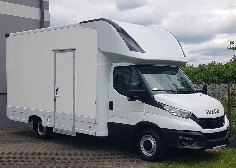 Iveco DAILY KONTENER NISKOPODŁOGOWY 4,43x2,23x2,42 SKLEP FOODTRUCK BAR KLIMA KONIOWÓZ KAMPER - Closed box van: picture 1 Iveco DAILY KONTENER NISKOPODŁOGOWY 4,43x2,23x2,42 SKLEP FOODTRUCK BAR KLIMA KONIOWÓZ KAMPER - Closed box van: picture 1