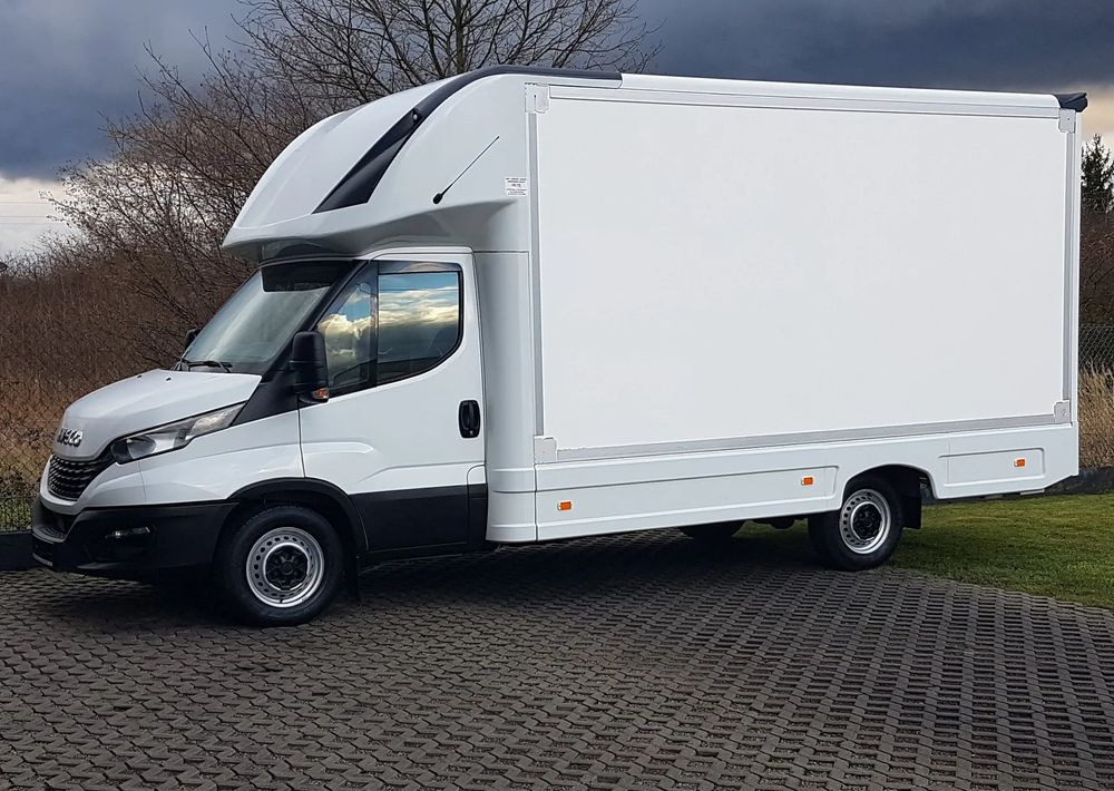 Iveco DAILY KONTENER NISKOPODŁOGOWY 4,43x2,23x2,42 SKLEP KAMPER KONIOWÓZ BAR KLIMA - Closed box van: picture 2 Iveco DAILY KONTENER NISKOPODŁOGOWY 4,43x2,23x2,42 SKLEP KAMPER KONIOWÓZ BAR KLIMA - Closed box van: picture 2