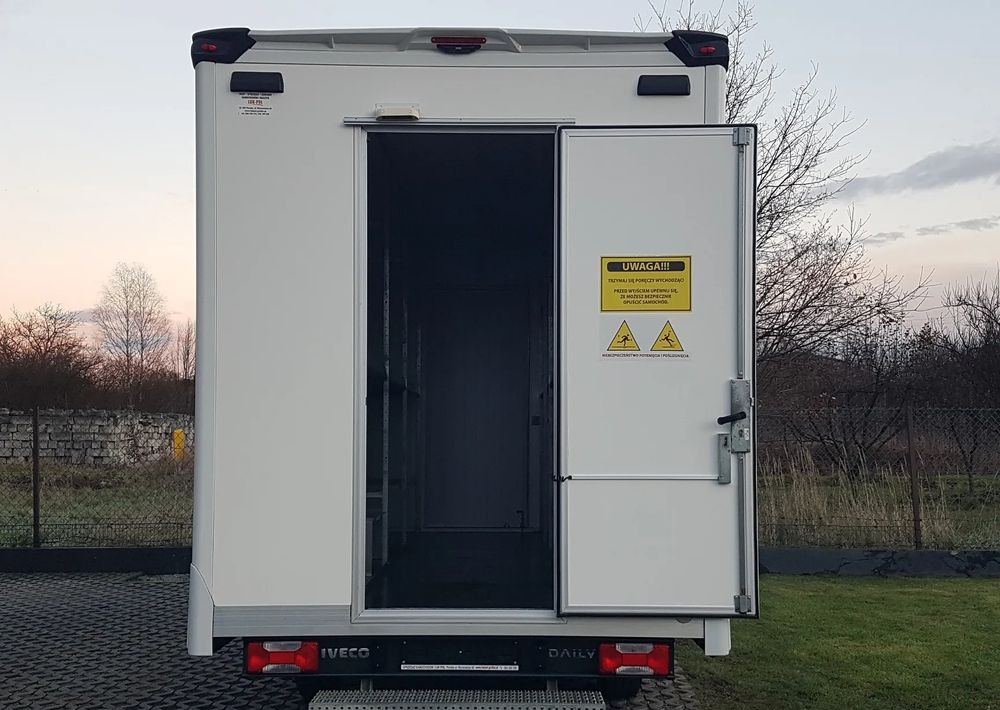 Iveco DAILY KONTENER NISKOPODŁOGOWY 4,43x2,23x2,42 SKLEP KAMPER KONIOWÓZ BAR KLIMA - Closed box van: picture 5 Iveco DAILY KONTENER NISKOPODŁOGOWY 4,43x2,23x2,42 SKLEP KAMPER KONIOWÓZ BAR KLIMA - Closed box van: picture 5