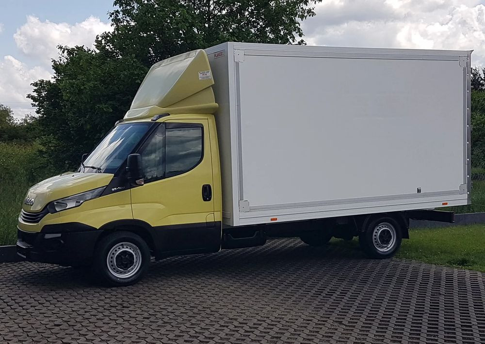 Iveco Daily 8EP KONTENER 4,14x2,21x2,20 KLIMA MANUAL KRAJOWY DMC 3500KG - Closed box van: picture 2 Iveco Daily 8EP KONTENER 4,14x2,21x2,20 KLIMA MANUAL KRAJOWY DMC 3500KG - Closed box van: picture 2