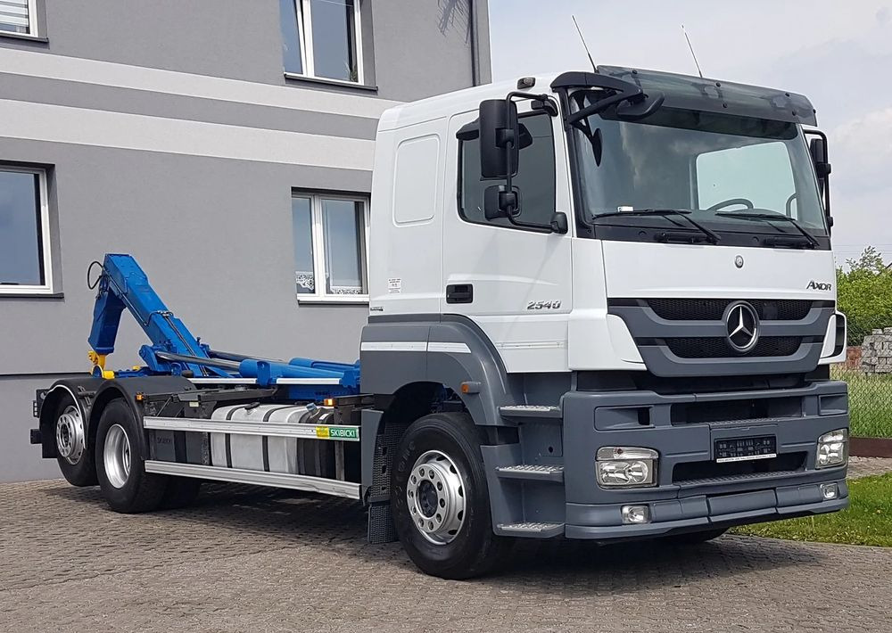 Mercedes-Benz AXOR ACTROS 2540 HAKOWIEC 3 OSIE - Hook lift truck: picture 5 Mercedes-Benz AXOR ACTROS 2540 HAKOWIEC 3 OSIE - Hook lift truck: picture 5