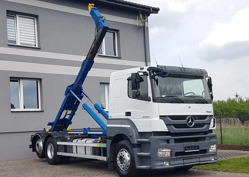 Mercedes-Benz AXOR ACTROS 2540 HAKOWIEC 3 OSIE - Hook lift truck: picture 1 Mercedes-Benz AXOR ACTROS 2540 HAKOWIEC 3 OSIE - Hook lift truck: picture 1