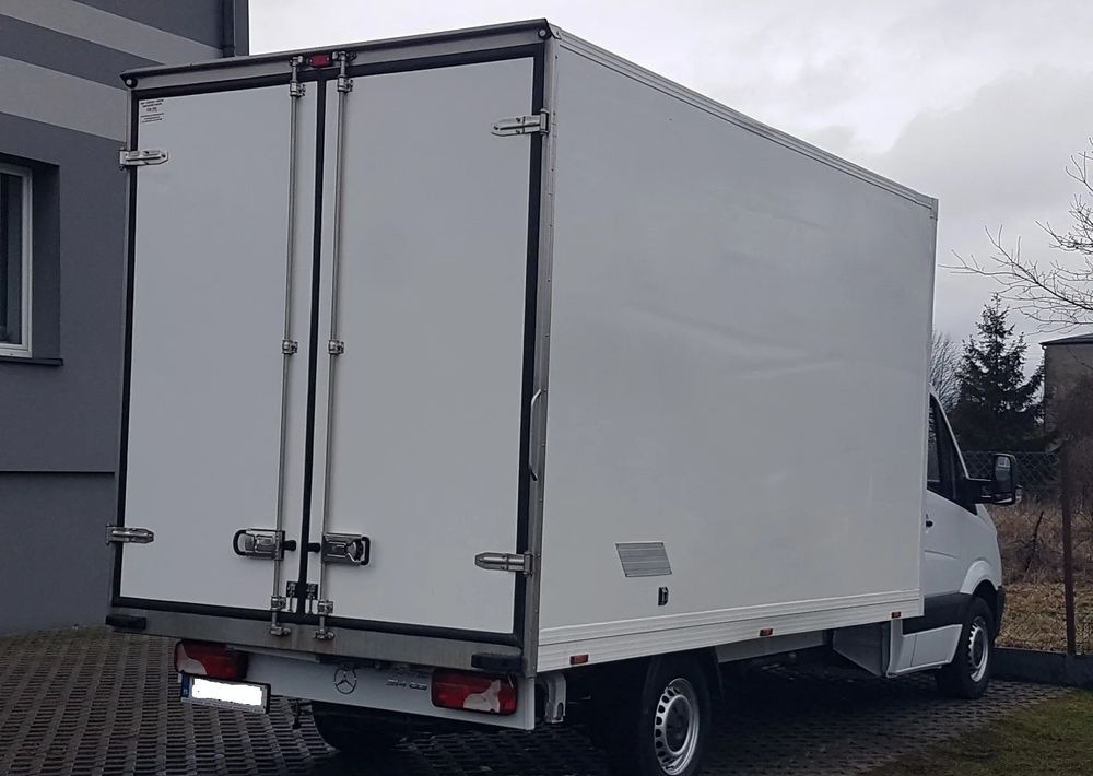 Mercedes-Benz Sprinter CHŁODNIA IZOTERMA 8EP AGREGAT ZANOTTI 4,22x2,15x2,30 KLIMA 314 CDI - Refrigerated delivery van: picture 4 Mercedes-Benz Sprinter CHŁODNIA IZOTERMA 8EP AGREGAT ZANOTTI 4,22x2,15x2,30 KLIMA 314 CDI - Refrigerated delivery van: picture 4