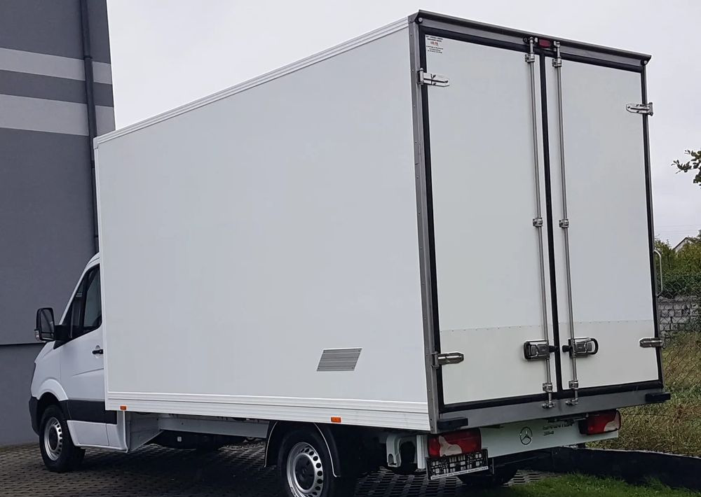 Mercedes-Benz Sprinter KONTENER 8EP 4,21x2,15x2,30 KLIMA 314 CDI MANUAL - Closed box van: picture 3 Mercedes-Benz Sprinter KONTENER 8EP 4,21x2,15x2,30 KLIMA 314 CDI MANUAL - Closed box van: picture 3
