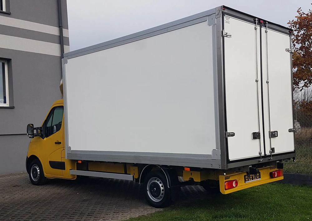 Renault MASTER KONTENER 8EP 4,21x2,23x2,22 KLIMA KRAJOWY MANUAL 6-BIEGÓW - Closed box van: picture 3 Renault MASTER KONTENER 8EP 4,21x2,23x2,22 KLIMA KRAJOWY MANUAL 6-BIEGÓW - Closed box van: picture 3