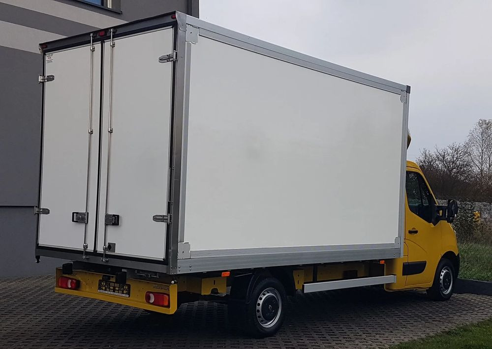 Renault MASTER KONTENER 8EP 4,21x2,23x2,22 KLIMA KRAJOWY MANUAL 6-BIEGÓW - Closed box van: picture 4 Renault MASTER KONTENER 8EP 4,21x2,23x2,22 KLIMA KRAJOWY MANUAL 6-BIEGÓW - Closed box van: picture 4