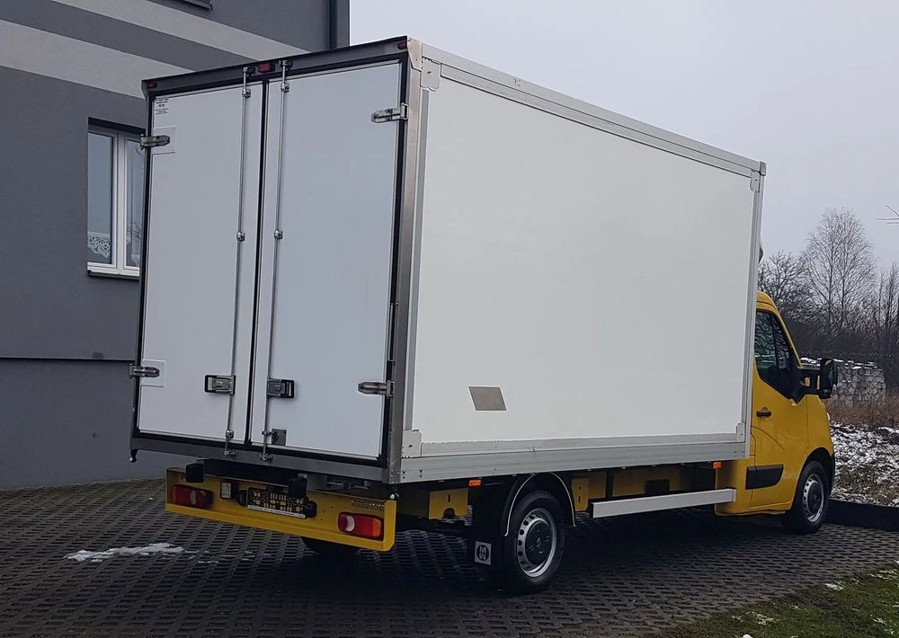 Renault MASTER KONTENER 8EP 4,21x2,23x2,22 KLIMA KRAJOWY MANUAL 6-BIEGÓW - Closed box van: picture 4 Renault MASTER KONTENER 8EP 4,21x2,23x2,22 KLIMA KRAJOWY MANUAL 6-BIEGÓW - Closed box van: picture 4