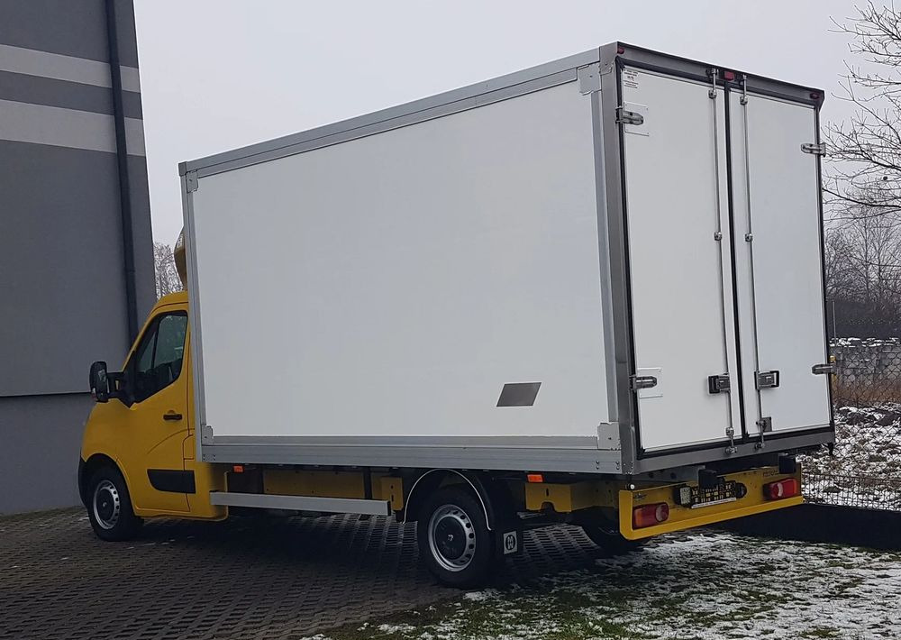 Renault MASTER KONTENER 8EP 4,21x2,23x2,22 KLIMA KRAJOWY MANUAL 6-BIEGÓW - Closed box van: picture 3 Renault MASTER KONTENER 8EP 4,21x2,23x2,22 KLIMA KRAJOWY MANUAL 6-BIEGÓW - Closed box van: picture 3