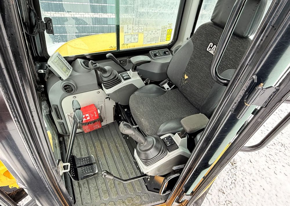 Caterpillar * Sprowadzona * CAT 305.5 E CR * Minikoparka * Caterpillar - Mini excavator: picture 2 Caterpillar * Sprowadzona * CAT 305.5 E CR * Minikoparka * Caterpillar - Mini excavator: picture 2