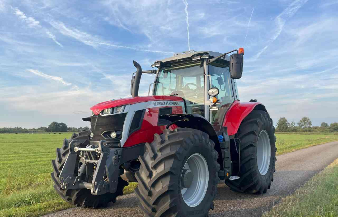 Massey Ferguson 7S.190 Dyna-VT Exclusive *Verkocht/sold* - Farm tractor: picture 2 Massey Ferguson 7S.190 Dyna-VT Exclusive *Verkocht/sold* - Farm tractor: picture 2