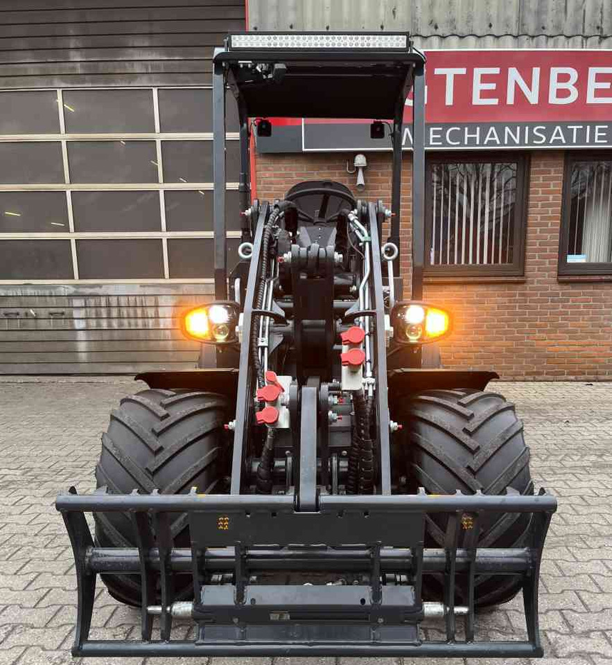 Pitbull 28-50E Elektrische minishovel, compact loader. Shovels - Wheel loader: picture 5 Pitbull 28-50E Elektrische minishovel, compact loader. Shovels - Wheel loader: picture 5