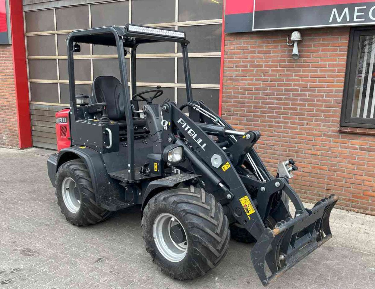 Pitbull X27-45CRT Minishovel - Wheel loader: picture 2 Pitbull X27-45CRT Minishovel - Wheel loader: picture 2