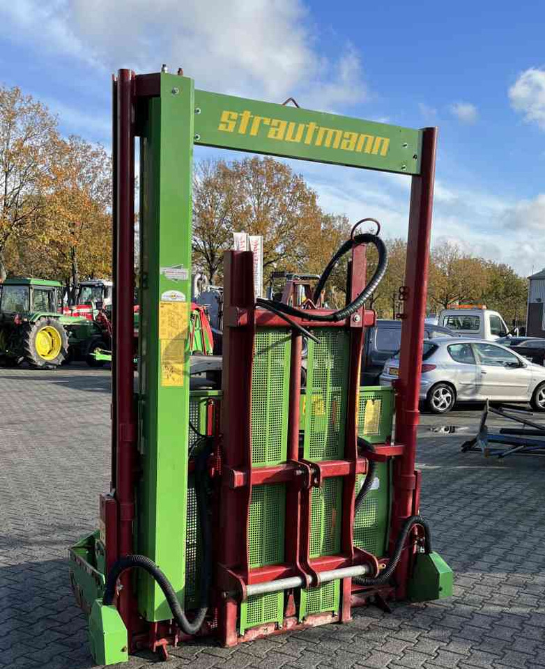 Strautmann Hydrofox HQ plus 2800 Kuilsnijder voermachines - Silage equipment: picture 4 Strautmann Hydrofox HQ plus 2800 Kuilsnijder voermachines - Silage equipment: picture 4