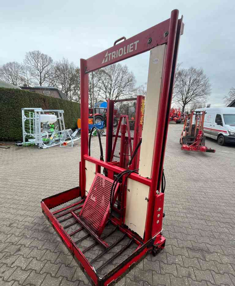 Trioliet TU195 Kuilvoersnijder kuilsnijder hefmast voermachines - Silage equipment: picture 3 Trioliet TU195 Kuilvoersnijder kuilsnijder hefmast voermachines - Silage equipment: picture 3