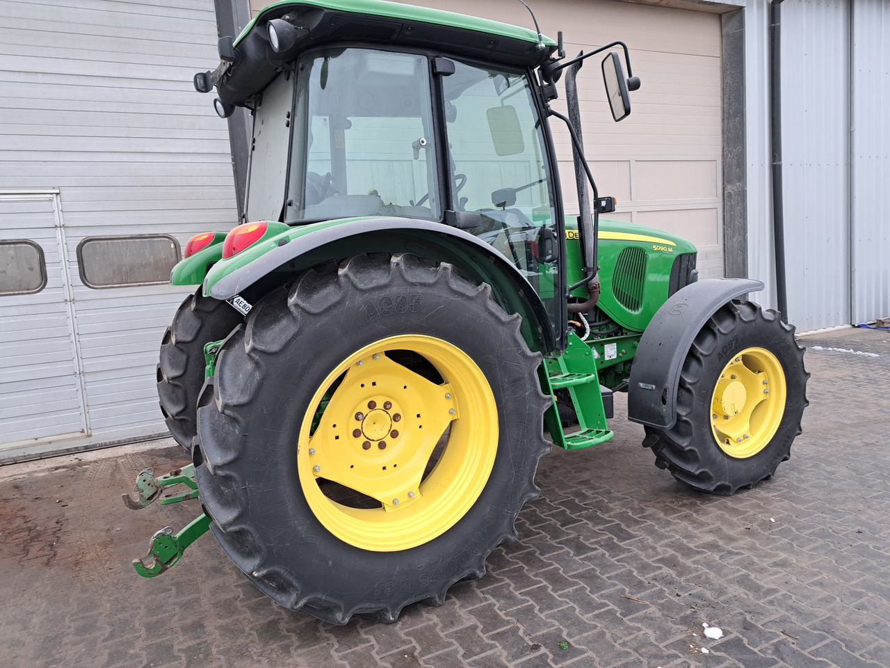 Ciągnik John Deere 5090m - Farm tractor: picture 5 Ciągnik John Deere 5090m - Farm tractor: picture 5