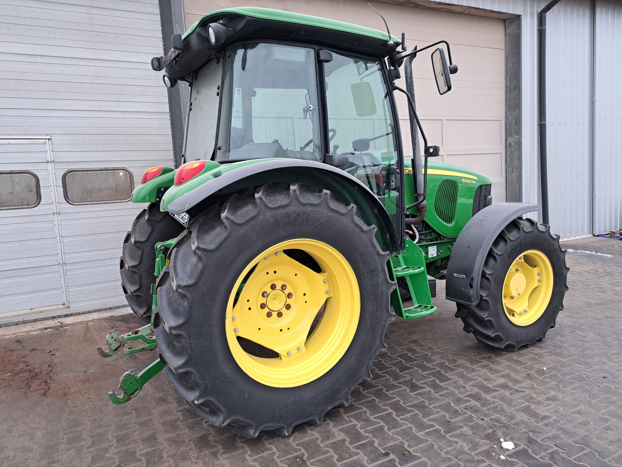 Ciągnik John Deere 5090m - Farm tractor: picture 4 Ciągnik John Deere 5090m - Farm tractor: picture 4